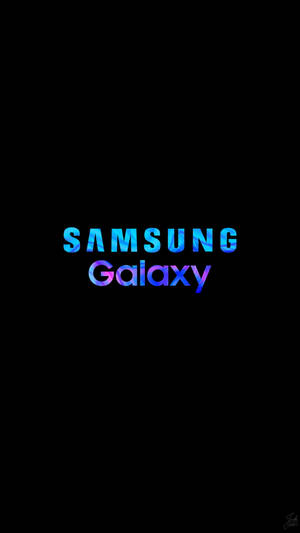 Samsung Galaxy 標誌，黑色背景上帶有漸變藍色和紫色文字