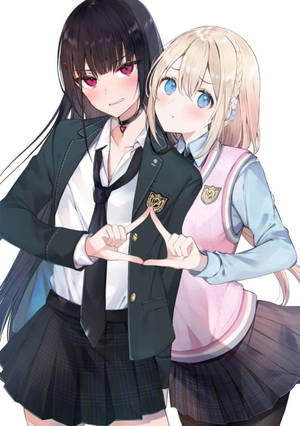兩個動漫女學生用手做出心形。