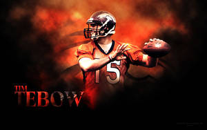 Tim Tebow 穿著橙色球衣，身後有火熱煙霧，準備擲出足球。