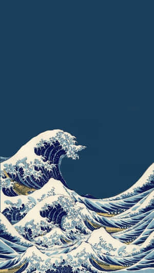 在傳統日本藝術風格中，一道巨大的波浪帶著白色泡沫衝向深藍色天空。