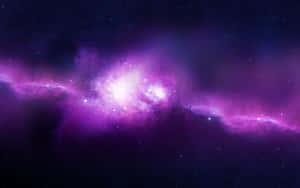 在深空中與星星一起發光的充滿活力的紫色星雲。 — 淺紫色動態圖片 壁紙