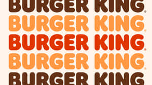 在奶油色背景上重複出現的復古棕色和橙色Burger King標誌。