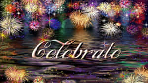 色彩繽紛的煙花在水面上反射，上方有發光的「Celebrate」文字。