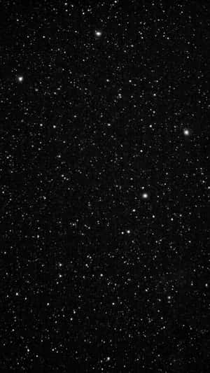 滿天繁星的夜空，無數閃爍的星星點綴在黑色虛空中。