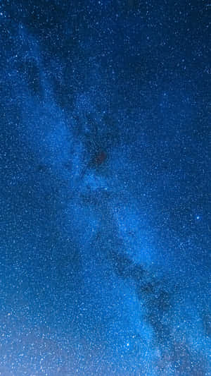 銀河系在深藍色夜空中閃爍著恆星和宇宙塵埃 — 智慧型gif 壁紙