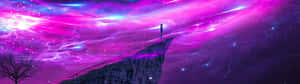 人站在懸崖邊緣，下方是充滿粉紅色和藍色星雲的鮮豔宇宙天空。 — 32:9 壁紙