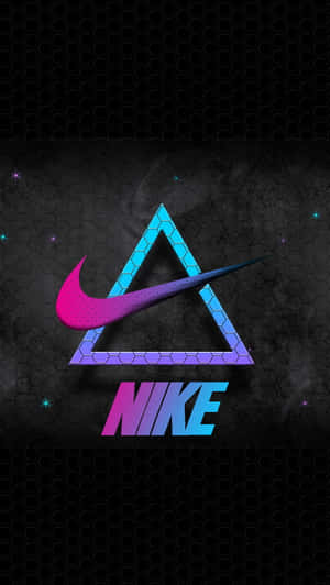 在深色六邊形背景上，發光三角形內的霓虹Nike標誌。