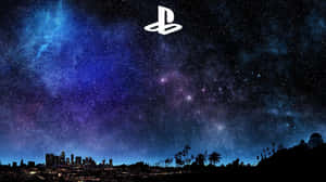 PlayStation標誌在星空夜空背景下，城市中有棕櫚樹。