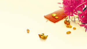 金條、硬幣、粉紅色花朵和紅色鞭炮在白色背景上。
