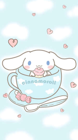 Cinnamoroll 在茶杯中，有杯子蛋糕和漂浮的心形，背景是多雲天空。