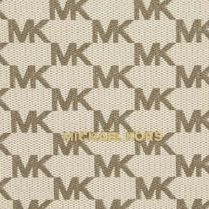 帶有重複MK字母組合和金色Michael Kors標誌的米色布料。