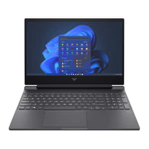 黑色手提電腦，屏幕上打開了Windows 11開始功能表。