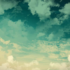 復古天空，青綠色和奶油色雲朵在柔和漸變中飄移。
