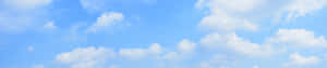 藍天白雲的寬闊視野 — 旅行 壁紙