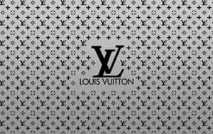 Louis Vuitton 標誌在字母組合圖案的金屬背景上。