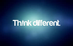 藍色漸變背景上，白色「Think different.」標語，其中「i」字以人物剪影取代。