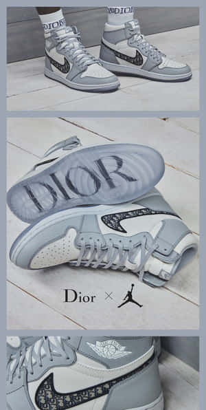 灰色和白色Dior x Jordan 1運動鞋以拼貼形式展示在木地板上。