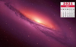 一個紫色和粉紅色的星系，角落裡有2021年7月的日曆。