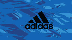 adidas標誌在藍色幾何背景上