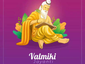 插圖中的聖人Valmiki在紫色背景中被葉子環繞寫書。