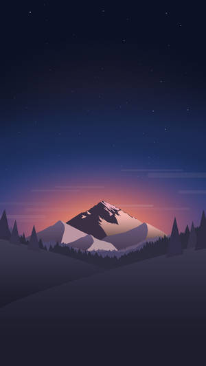 白雪覆蓋的山峰在星空下與松樹一起在夜晚發光。