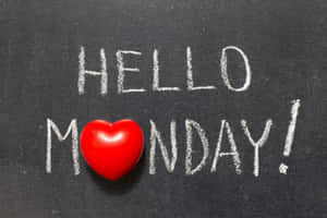 紅色心形取代Hello Monday中的O，用粉筆寫在黑板上 — 白色心形 壁紙