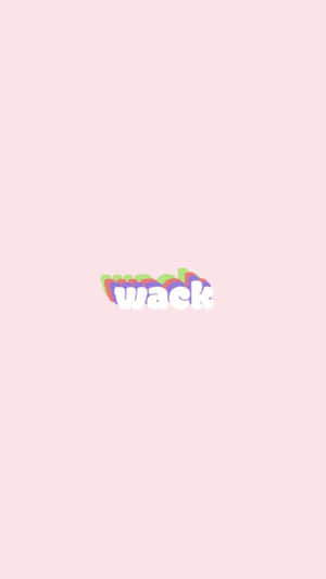 粉紅色背景，帶有色彩繽紛的分層文字標誌 wack
