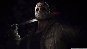 恐怖角色 Jason Voorhees 在黑暗環境中手持血淋淋的砍刀。