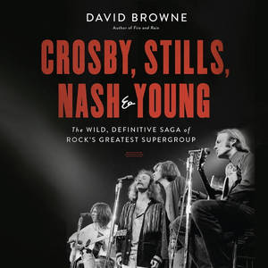 Crosby Stills Nash and Young 在舞台上現場表演，帶有紅色文字疊加。