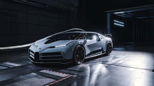 銀色Bugatti超跑在黑暗的工業車庫中，聚光燈照射。