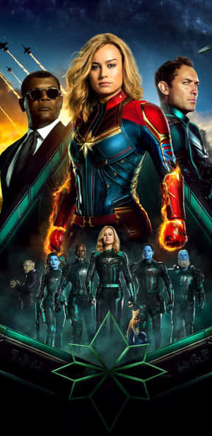 Captain Marvel 和她的團隊穿著超級英雄服裝，雙手發光，背景為宇宙。