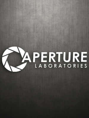 深色紋理背景上的 Aperture Laboratories 標誌 — 傳送門 壁紙