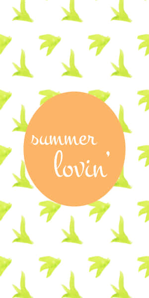 橙色圓圈內有 summer lovin' 文字，周圍環繞著綠色葉子圖案。