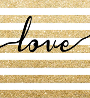 金色閃粉和白色條紋背景，帶有黑色草書的「love」字樣。 — Honor Magic V Flip 2 壁紙