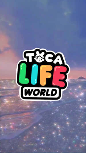 Toca Life World標誌在星空海灘上，暮色中。 — Toca boca GIF 壁紙