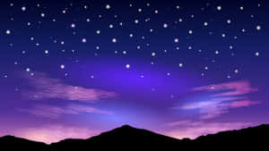 剪影山脈在紫色和藍色星空下。 — 夜空 壁紙
