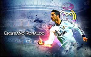 基斯坦奴·朗拿度身穿皇家馬德里球衣，帶着火燄效果奔跑。