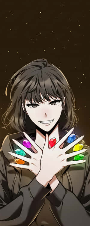 黑髮動漫女孩微笑著，在星空下展示手指上色彩繽紛的寶石。