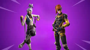 兩個 Fortnite 角色在紫色背景前擺出動作姿勢。 — Fortnite 造型 壁紙