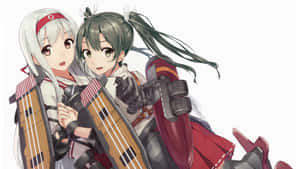 兩個動漫女孩穿著軍裝，配備機械武器和紅色點綴。 — 動漫打鬥 壁紙