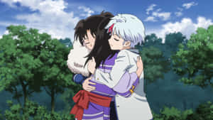 兩個動漫角色在明亮的藍天下於森林中溫柔相擁。 — Himiko toga GIF 壁紙