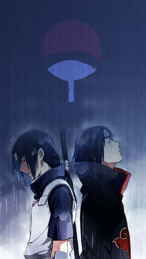 兩個動漫忍者在雨中背對背站立，上方有一個發光的宇智波標誌。 — 曉 壁紙