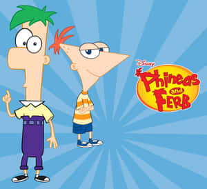 Phineas and Ferb卡通角色站立，帶有節目標誌 — 超人特工隊 壁紙