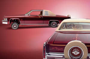 兩輛訂製的經典車，帶有「Good Times」貼花，擺放在漸變紅色背景上。 — Surface Laptop 壁紙