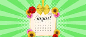 2020年8月月曆，以色彩繽紛的花朵和金色蝴蝶結裝飾在綠色背景上。