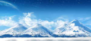 雲層之上的積雪山峰，星空中有月亮和地球
