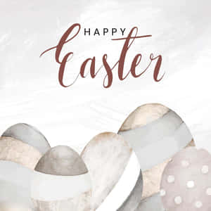 Happy Easter 文字在帶有白色圓點的粉彩水彩蛋上方。 — 復活節快樂 壁紙