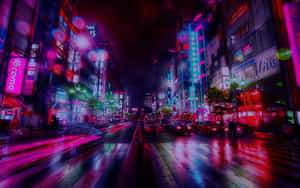 雨夜中霓虹閃爍的東京街道，發光的招牌和潮濕的人行道倒影。