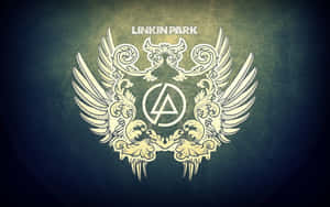 Linkin Park 樂隊標誌，帶有華麗翅膀，背景為深色紋理。