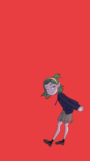 綠色頭髮和紫色皮膚的動漫女孩，穿著校服，在紅色背景前。